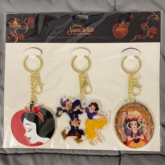 Disney Accessories - NWT Disney Snow White and the Seven Dwarfs 85th anniversary 3 keychain set